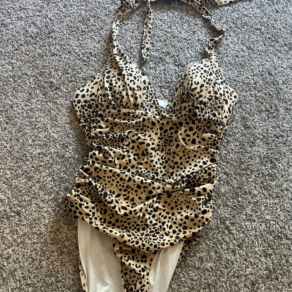 One piece Victoria’s Secret Swimsuit